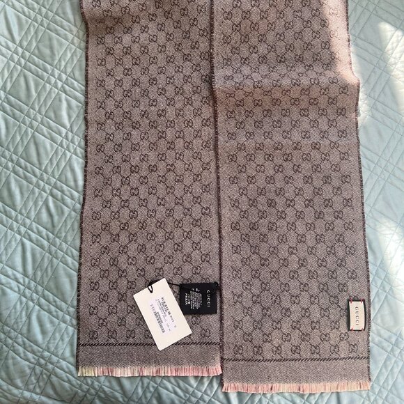 NEW Authentic Gucci GG Blooms Logo Reversible Monogram Wool Scarf w/ Box - Picture 7 of 7